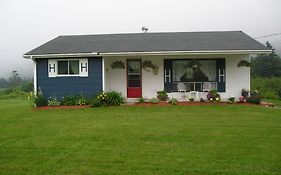 Gullivers Cove Ocean View Cottages
